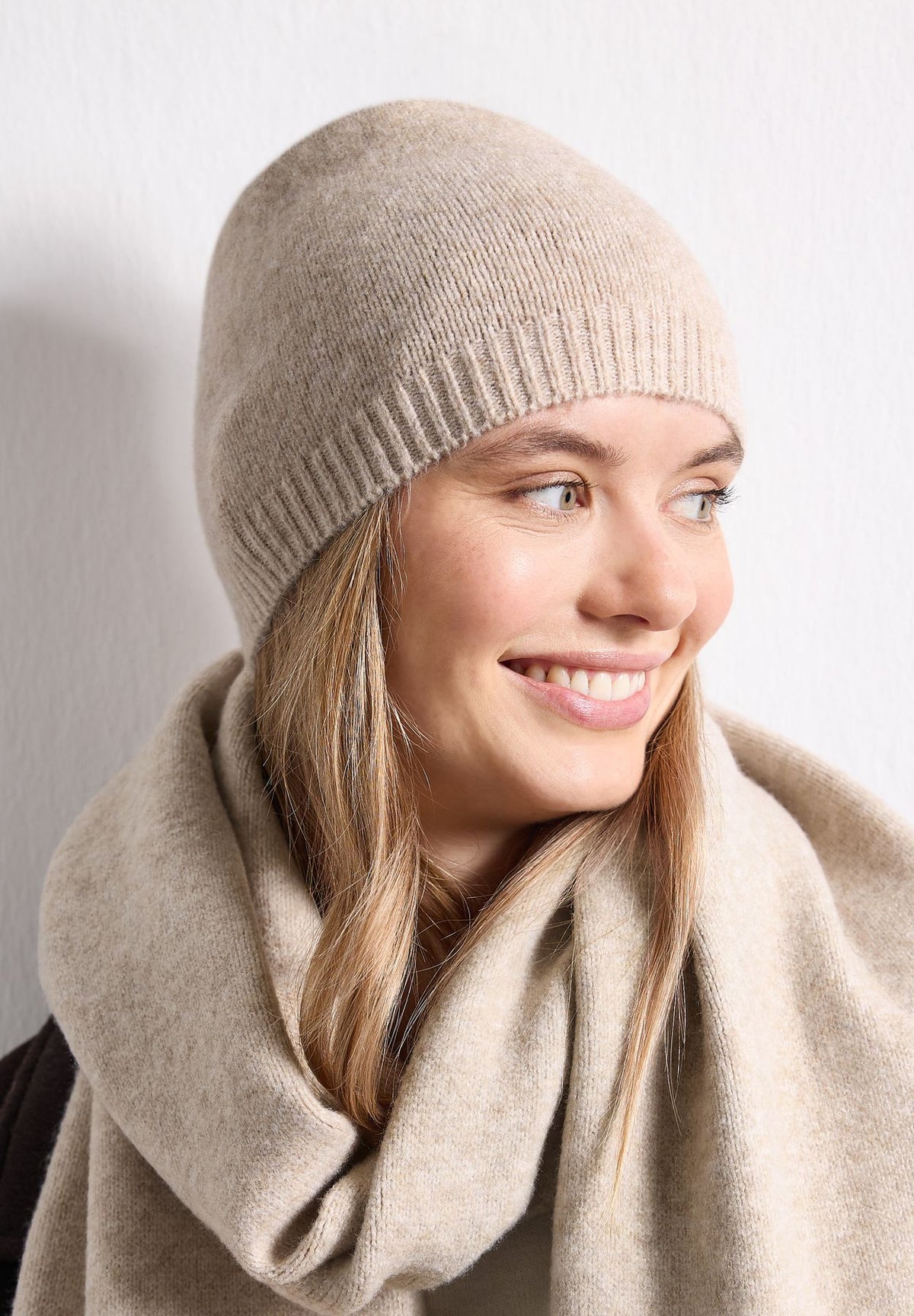Feinstrick Beanie in Unifarbe