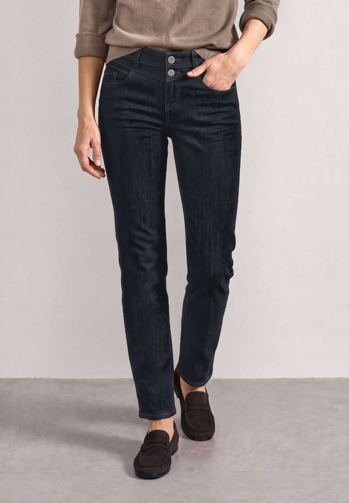 Mid Waist Slim Leg Jeans im Casual Fit