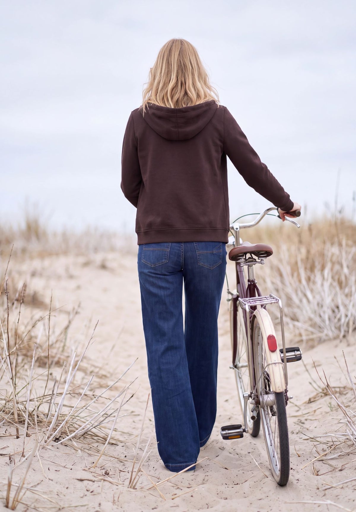 Sweatjacke mit Zipper und Kapuze