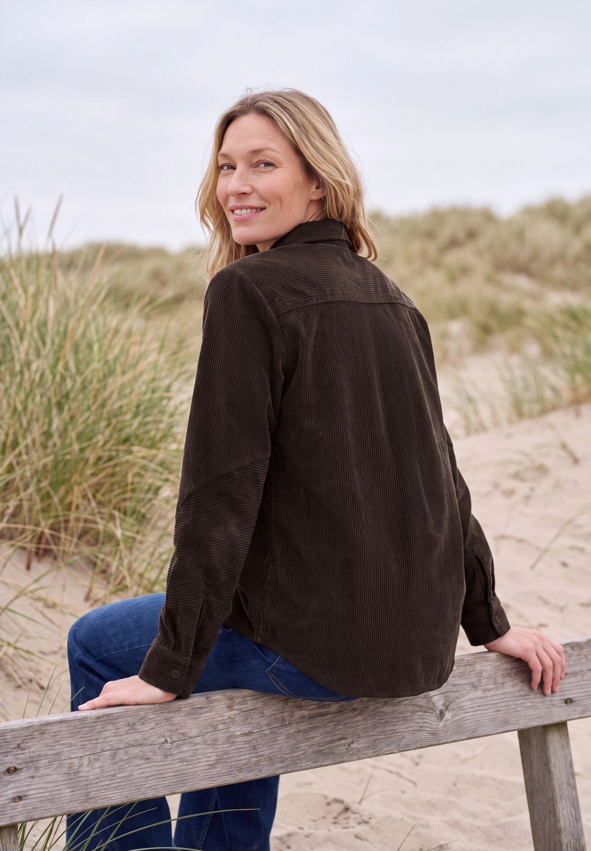 Langarm Hemdbluse aus Cord in Unifarbe