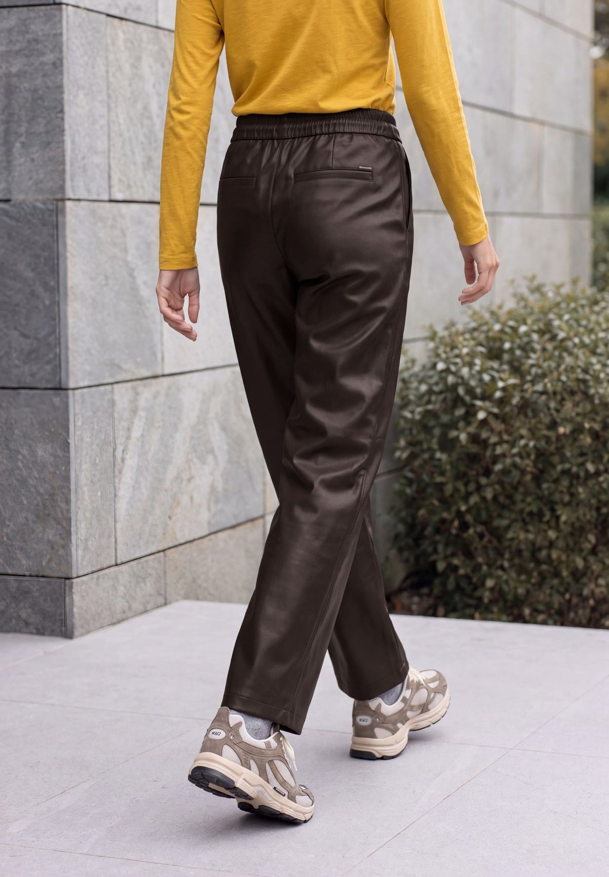 High Waist Wide Leg Hose in Lederoptik
