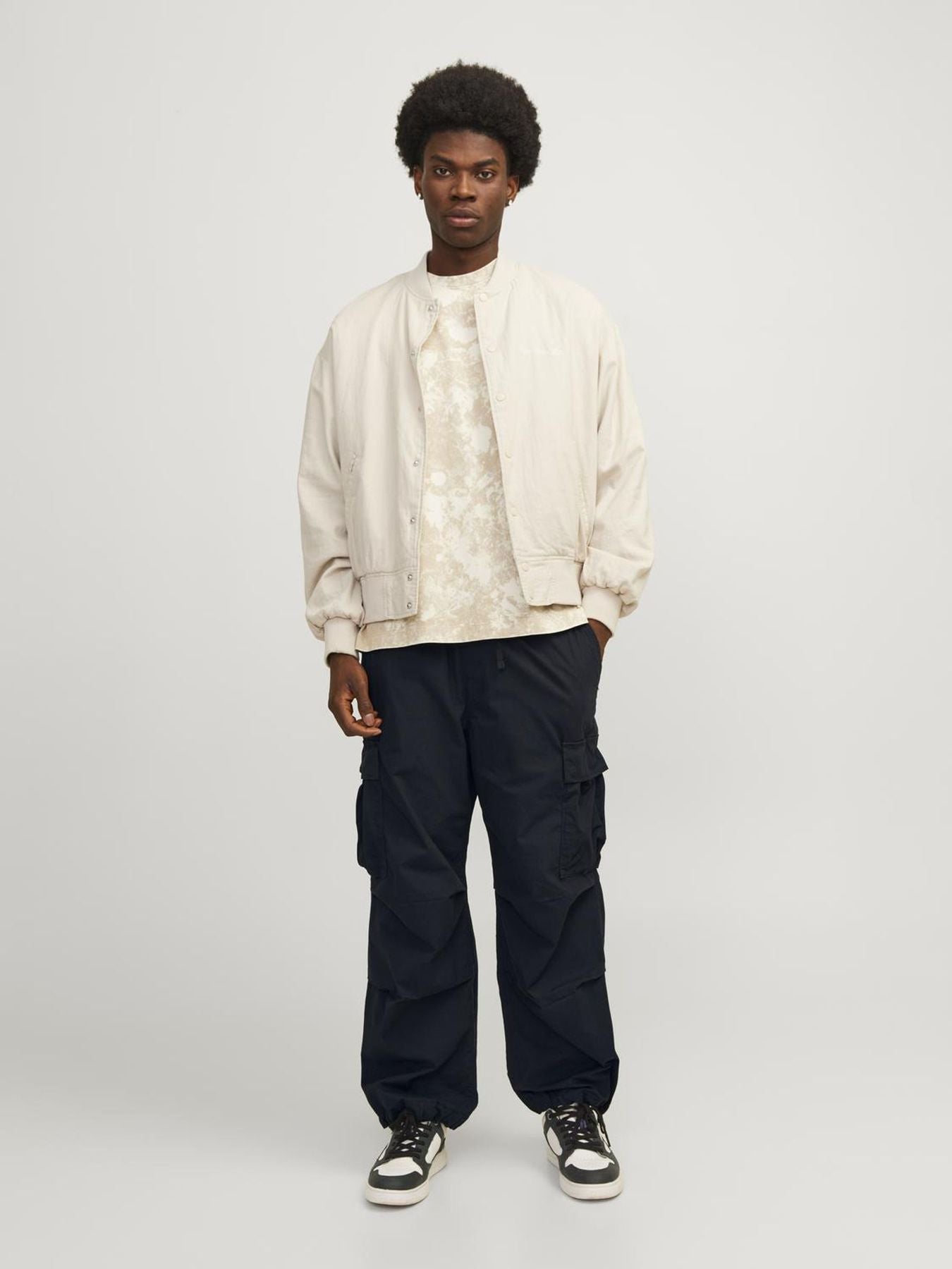 JPSTPARACHUTE JJZAYN CARGO SN