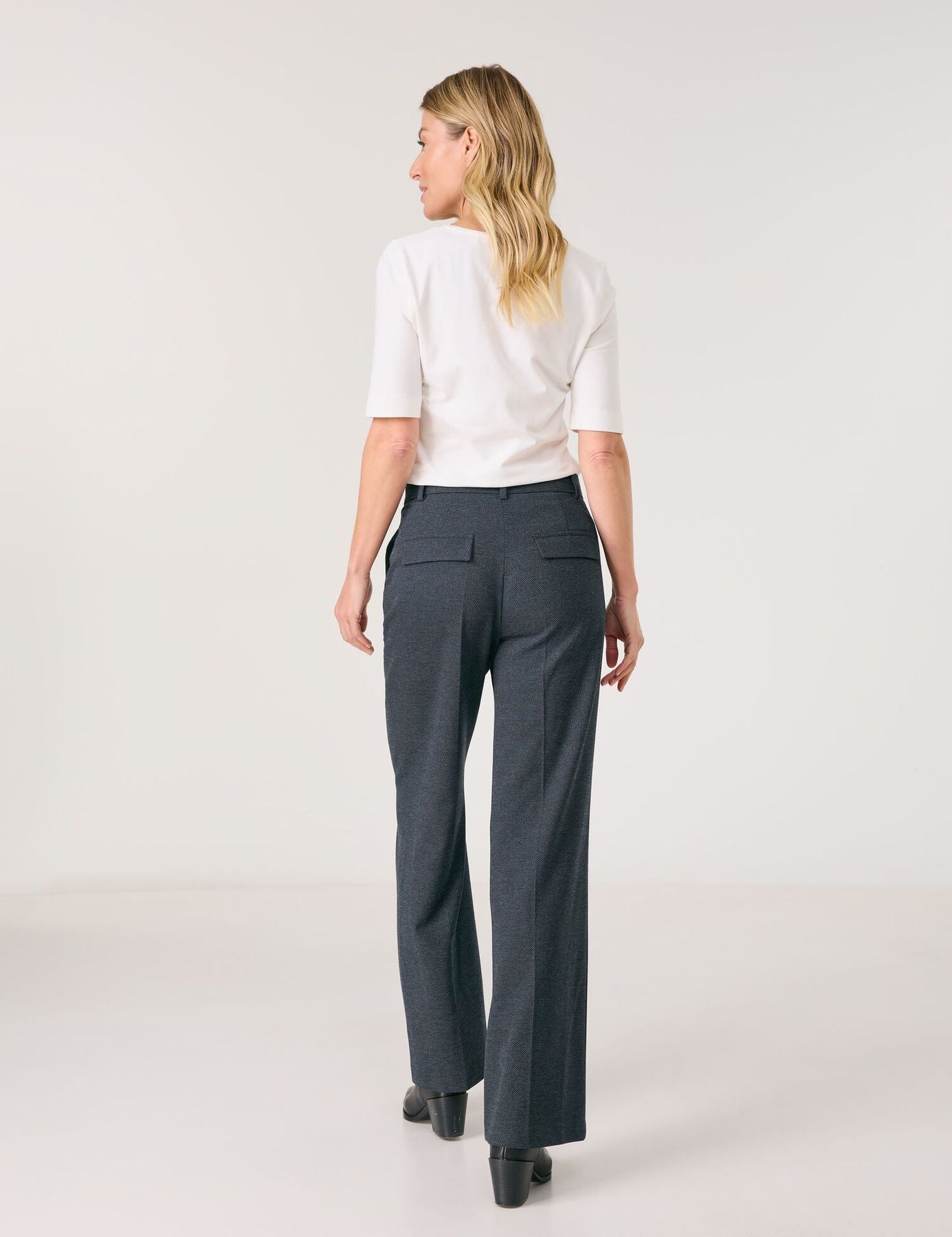 Weite Hose aus Tweed