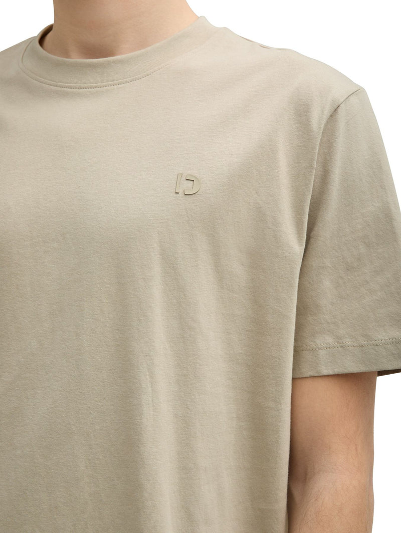 Basic T-Shirt