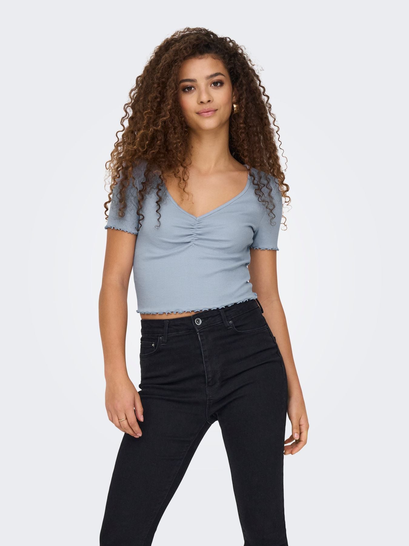 ONLBETTY LIFE S/S V-NECK TOP CC JRS