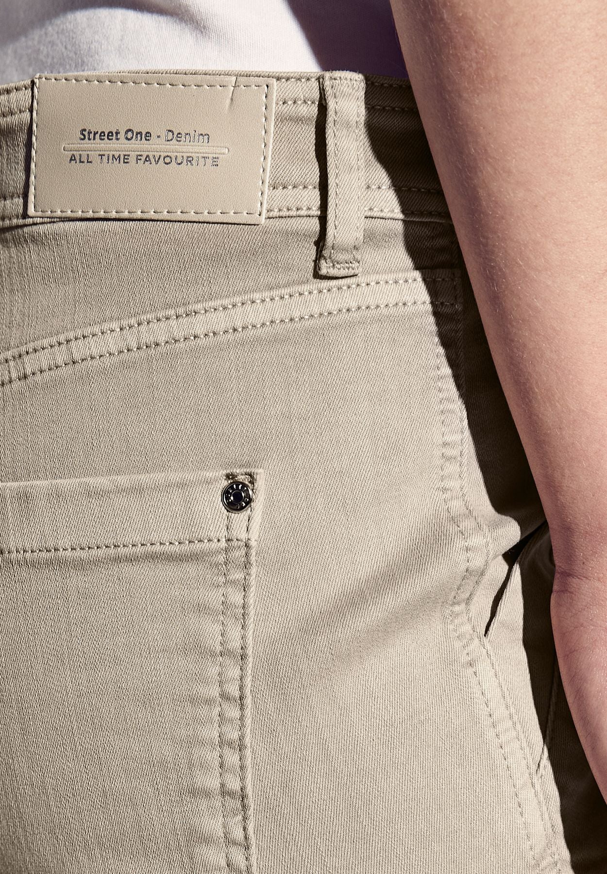 Jeans im Cargo-Look