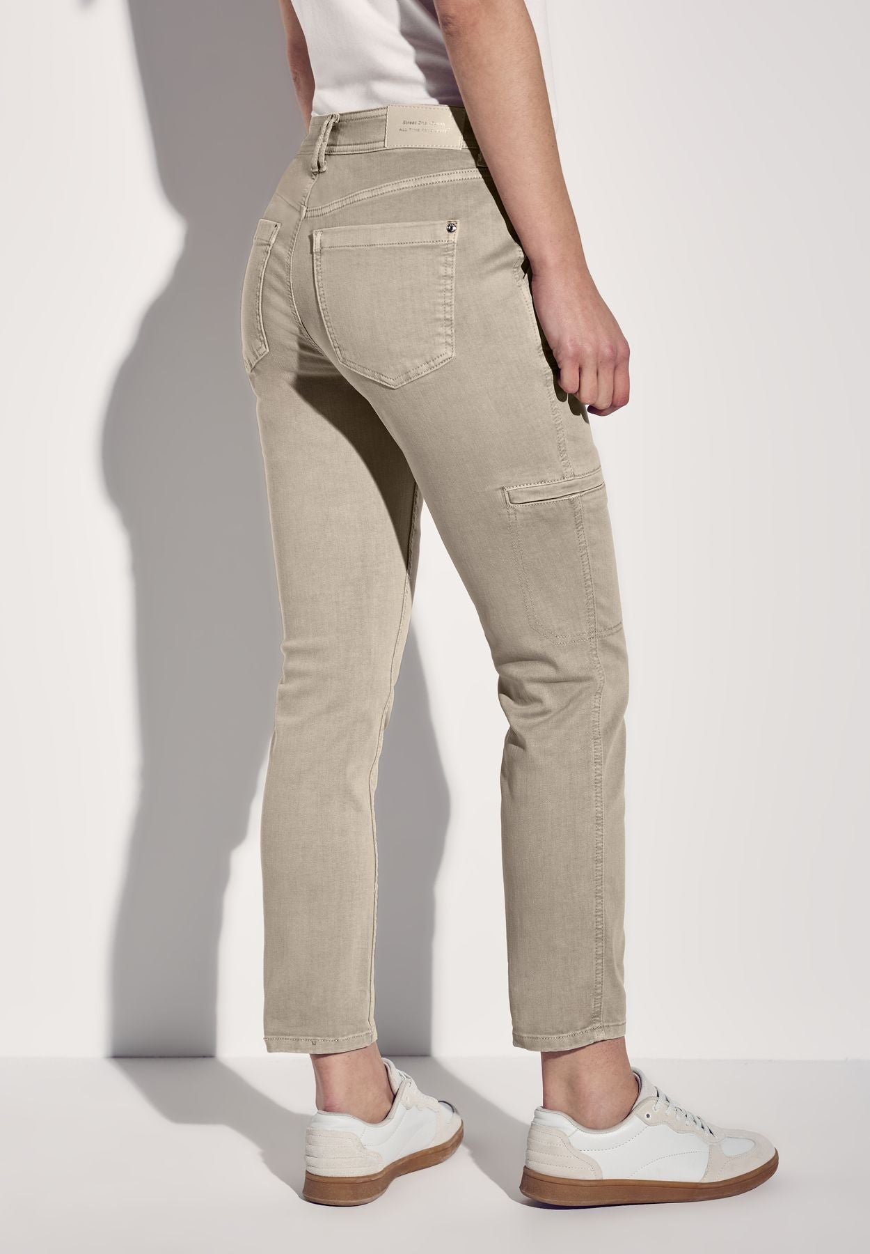 Jeans im Cargo-Look