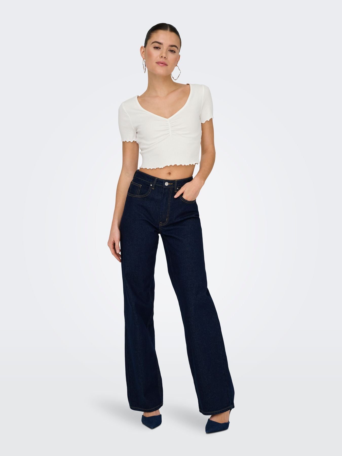 ONLBETTY LIFE S/S V-NECK TOP CC JRS