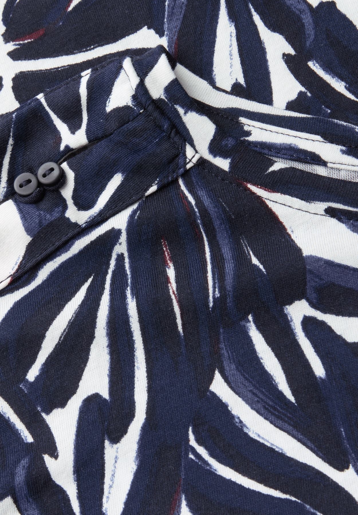 Print-Shirt mit Knopfdetail