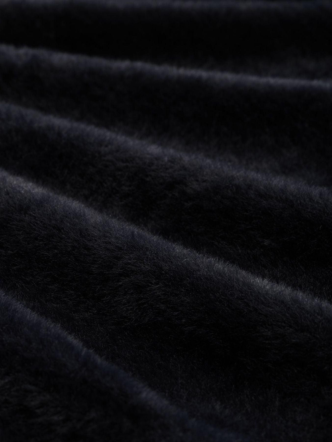 Strickpullover aus Federgarn