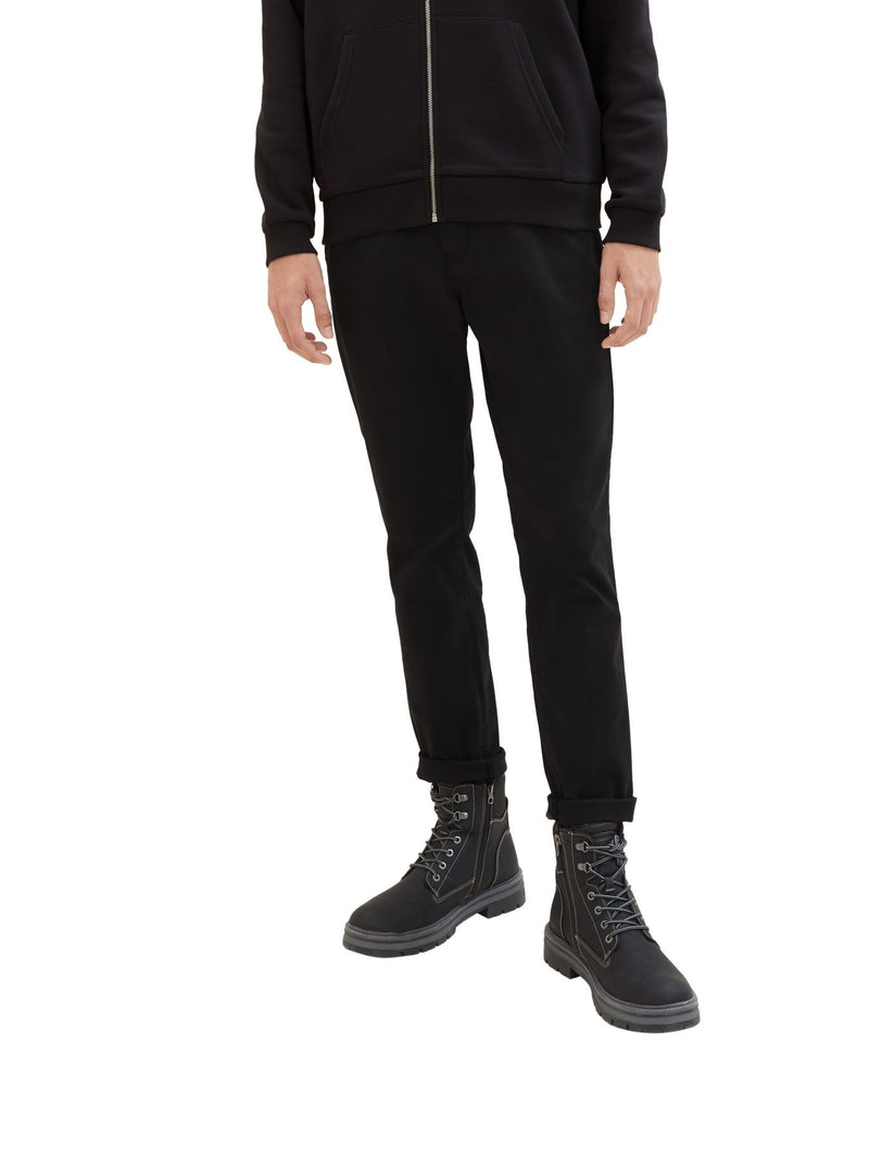 Slim Chino with belt