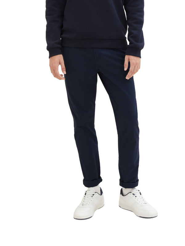 Slim Chino with belt