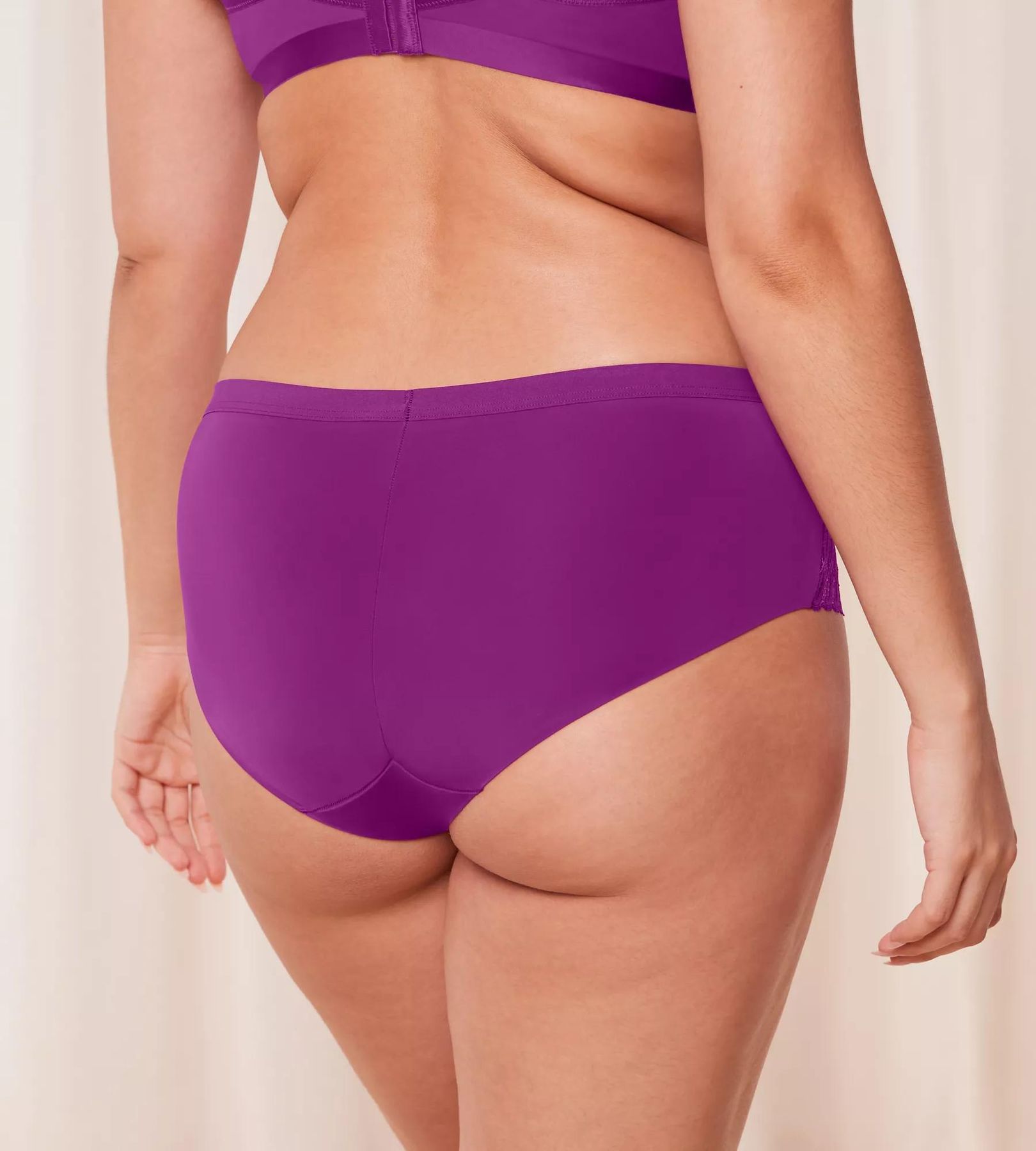 Aura Spotlight T Maxi