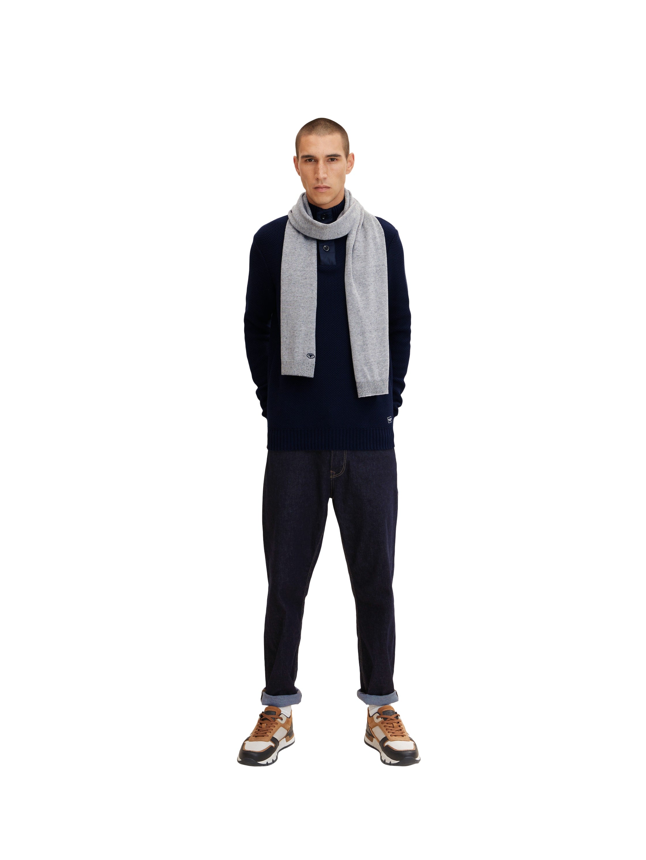 plated knitted scarf