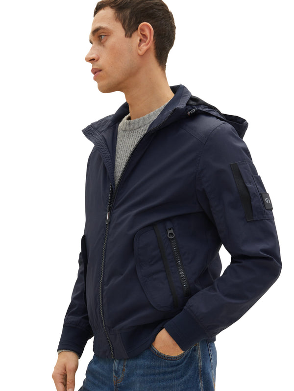 Bomber Jacke mit abnehmbarer Kapuze