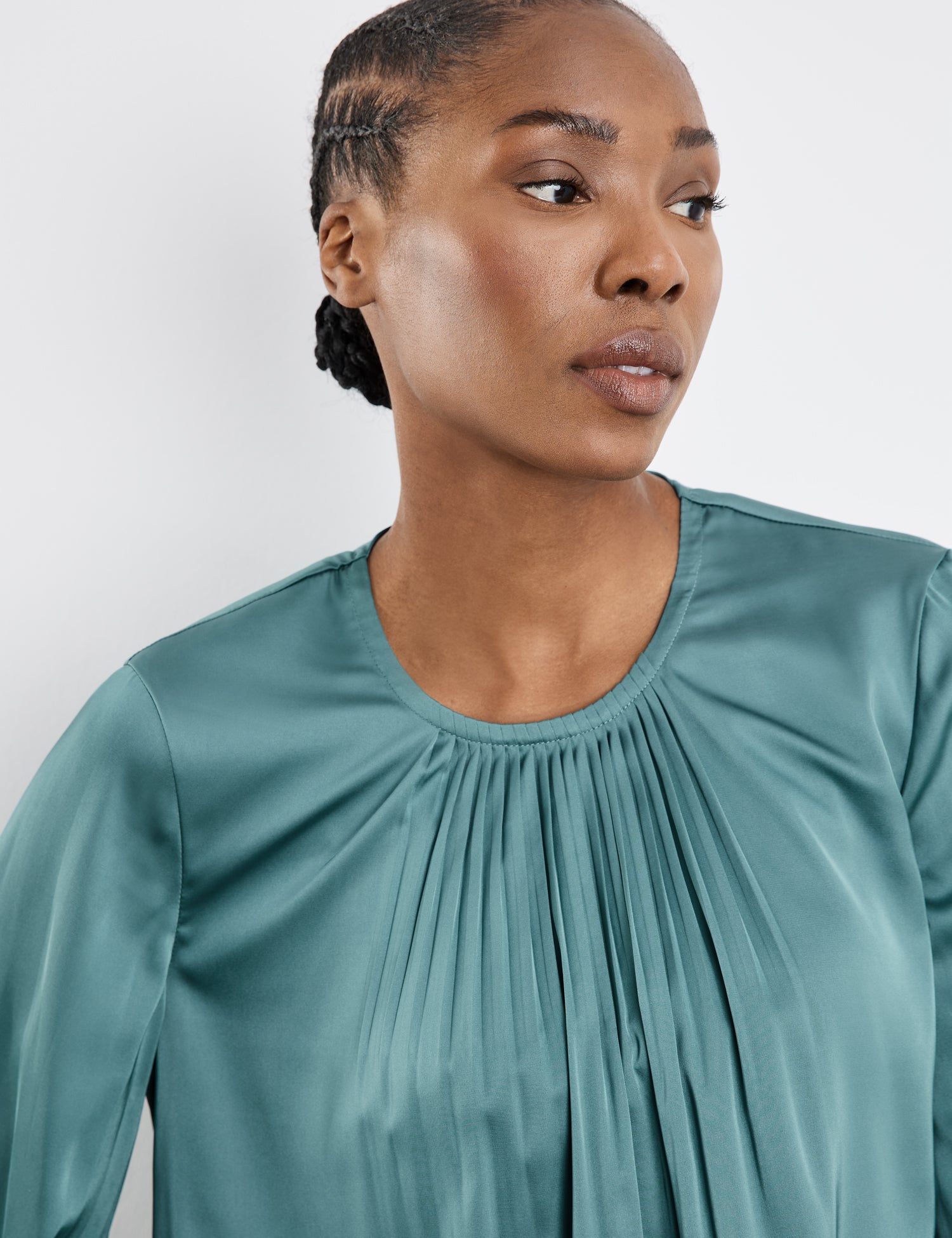 Fließende Plisseebluse