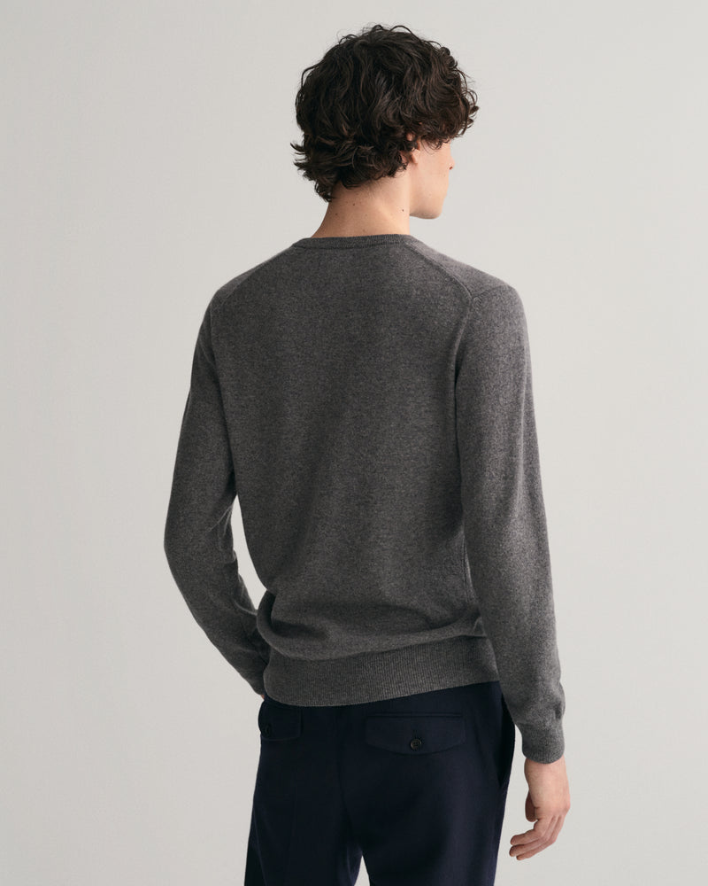 Superfine Lambswool V-Neck Pullover